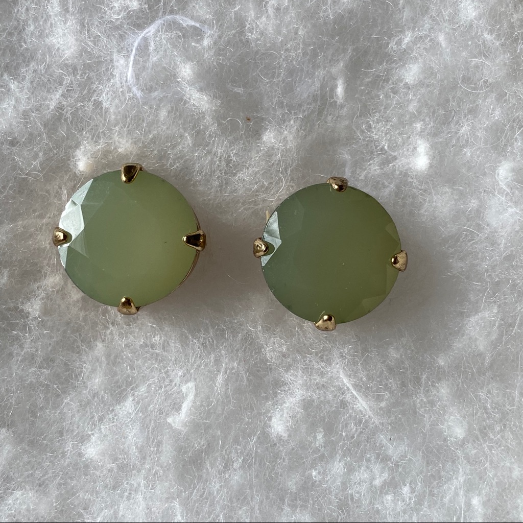 Rj Graziano Earrings Studs Gold Tone Green Pierced Gum Drop 28$